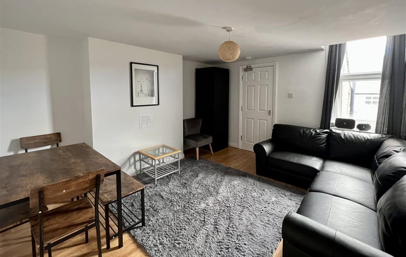 Newlands Road, South Gosfoth, Newcastle - Image 1